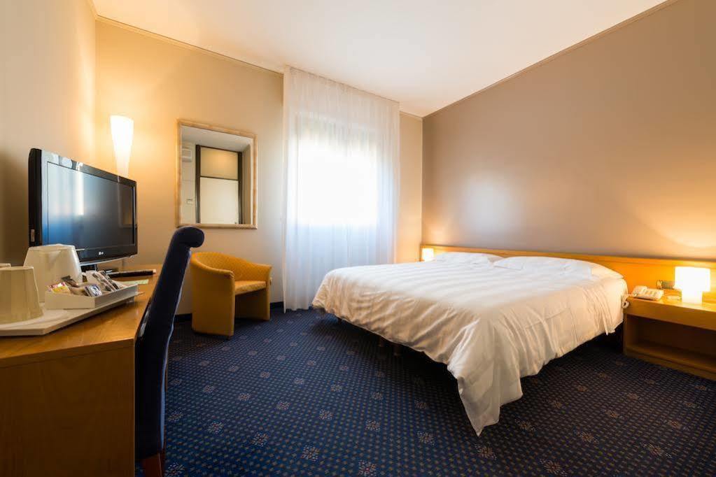 Hotel Terme Vittorio Veneto Buitenkant foto