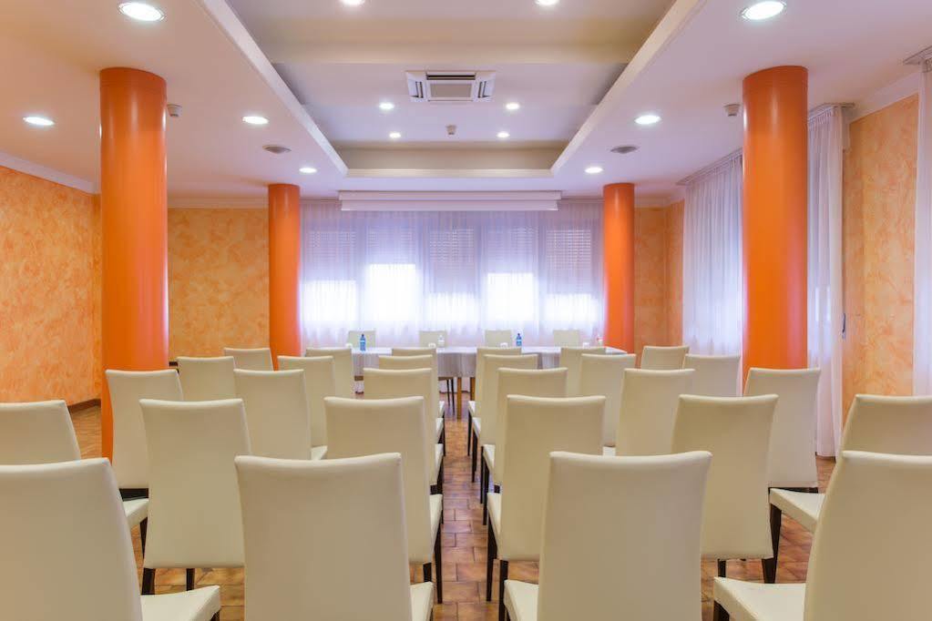 Hotel Terme Vittorio Veneto Buitenkant foto